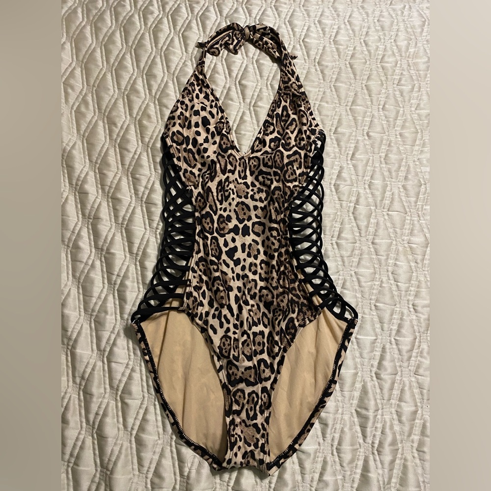 Kenneth Cole NY Beige and Black One-Piece Swimsuit